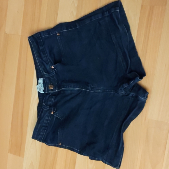 Forever 21 High Waisted Dark Blue Jean Shorts - Picture 1 of 1